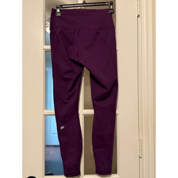 Fabletics Define PowerHold® High-Waisted Legging
7/8 size small NWOT purple - Picture 6 of 15
